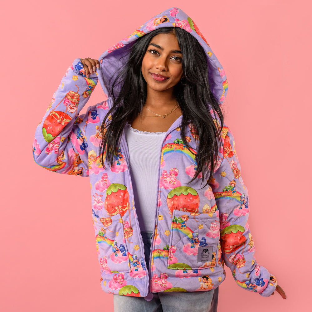 Chamarra Strawberry shortcake y Care bears x Cakeworthy Rosita Fresita Osito Cariñositos tipo terciopelo