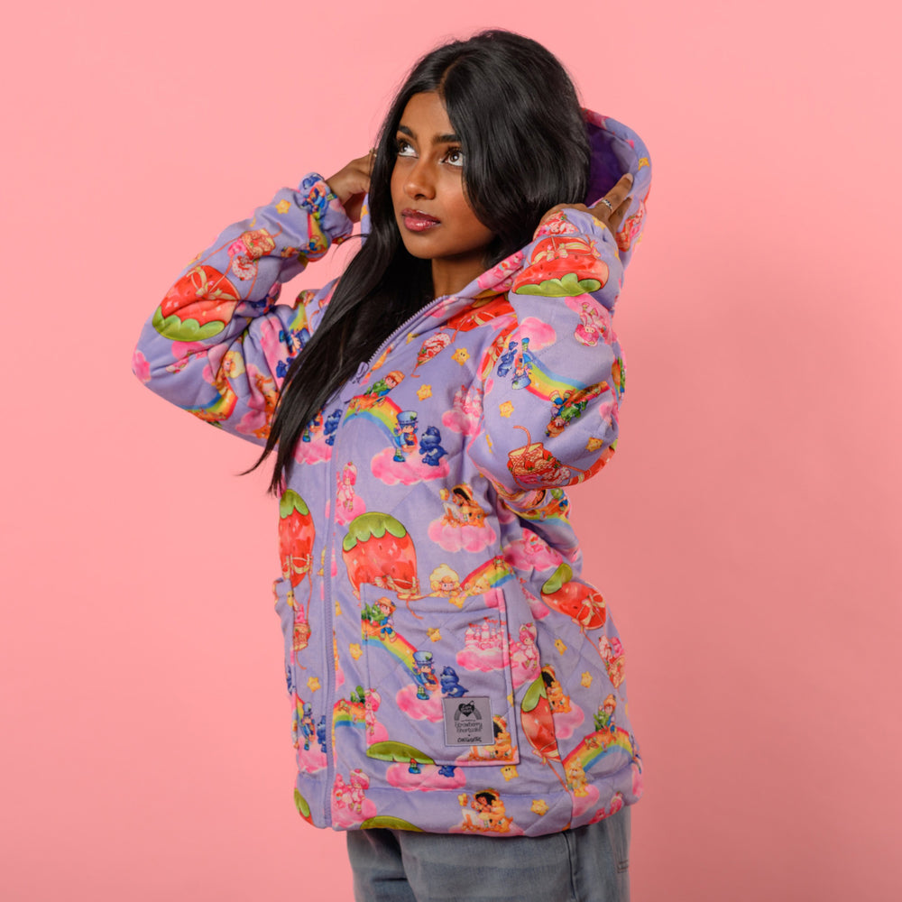 Chamarra Strawberry shortcake y Care bears x Cakeworthy Rosita Fresita Osito Cariñositos tipo terciopelo