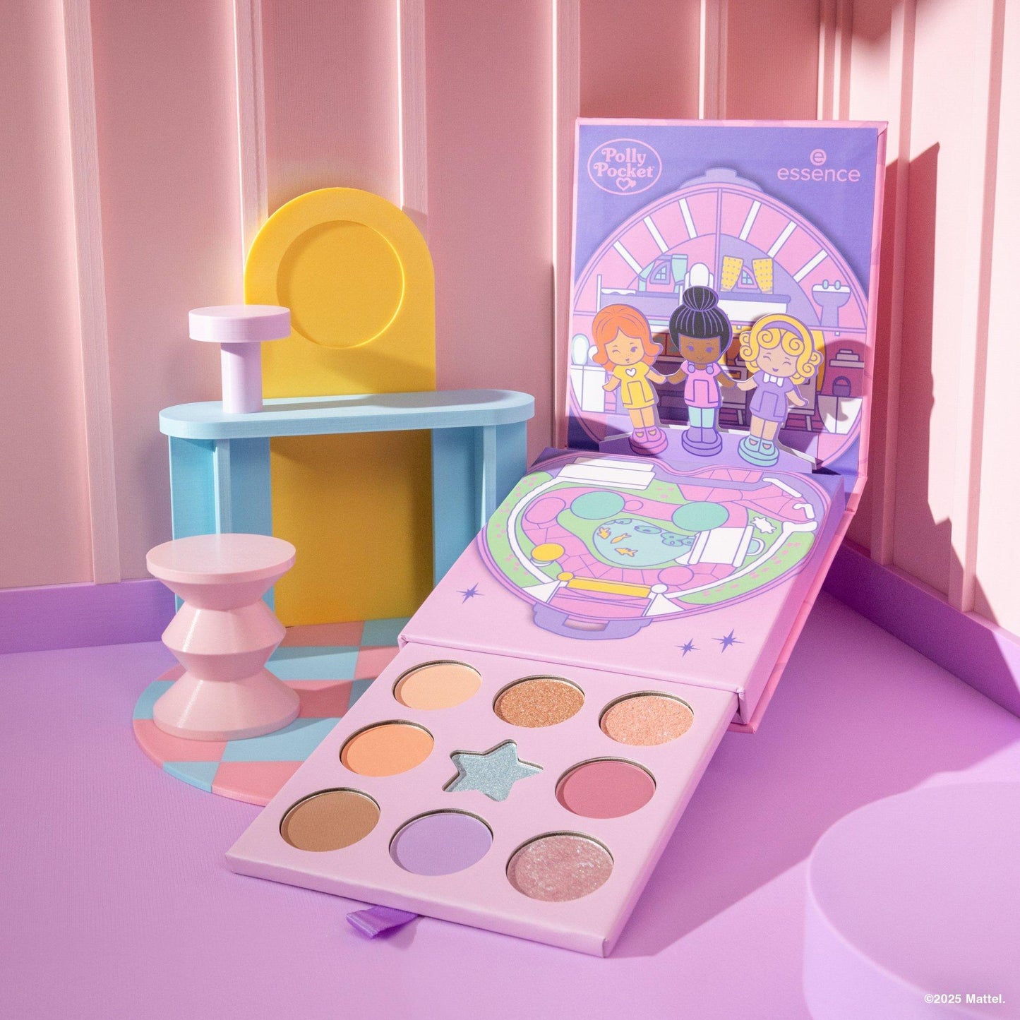 Polly Pocket Essence make up Paleta pequeña de Sombras medidas aprox 10x10 cms de bolsillo