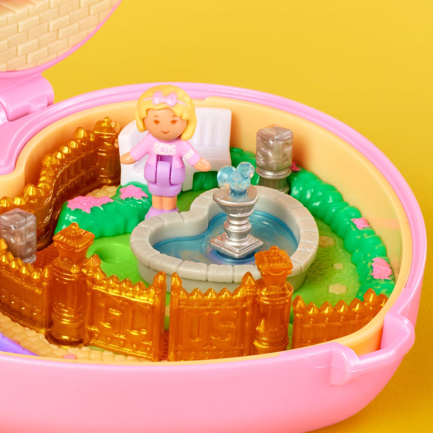 PREVENTA Polly Pocket x GCDS