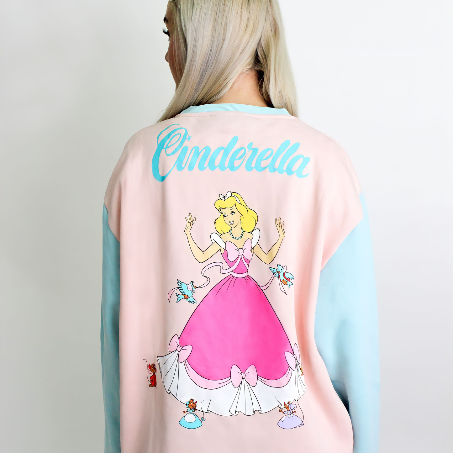 Sudadera delgada Cakeworthy CENICIENTA  (a talla true to size)