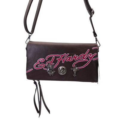 Bolsa Clutch sobre café Ed Hardy