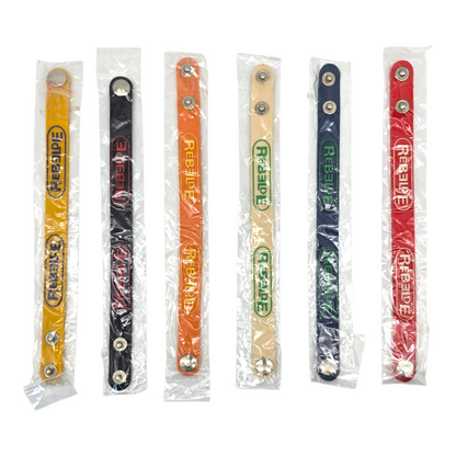 Brazalete Vintage Rebelde RBD PVC con botones