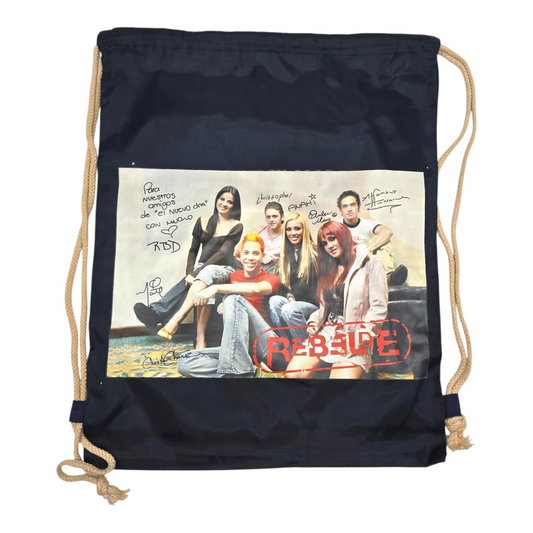 Bolsa de cuerda tipo saco Rebelde RBD loneta (sálvame del olvido, sálvame de la soledad) 44x34cm aprox azul con autógrafos