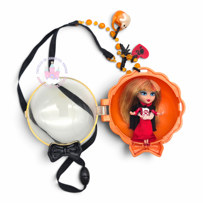 Muñeca Vintage Barbie Peekaboo Petites Club - Pre-Loved ❤️/Segunda Mano #8 Halloween Vampire Año 2008