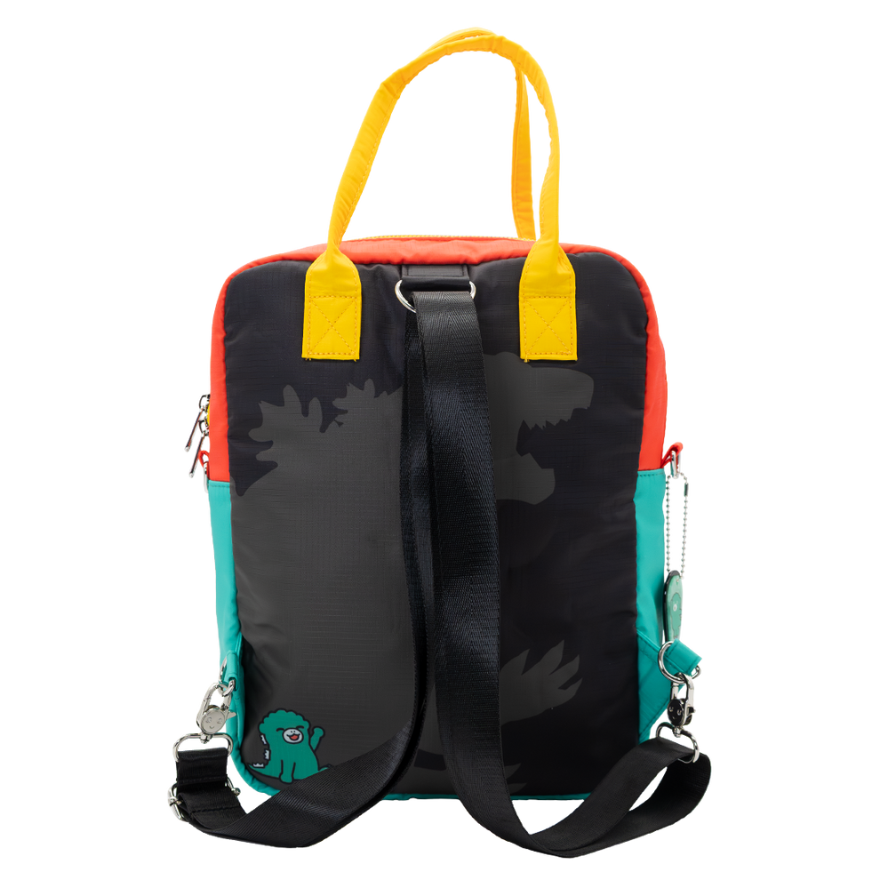 ⚠️PREVENTA IMPORTACIÓN Mochila reversible convertible Se enviará aprox 7-10 días habiles después de su compra Chibi Godzilla
