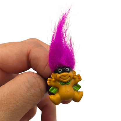 Troll Vintage Russ Anillo de plástico color a elegir (es infantil pero de plástico blando y se puede abrir y ajustar)