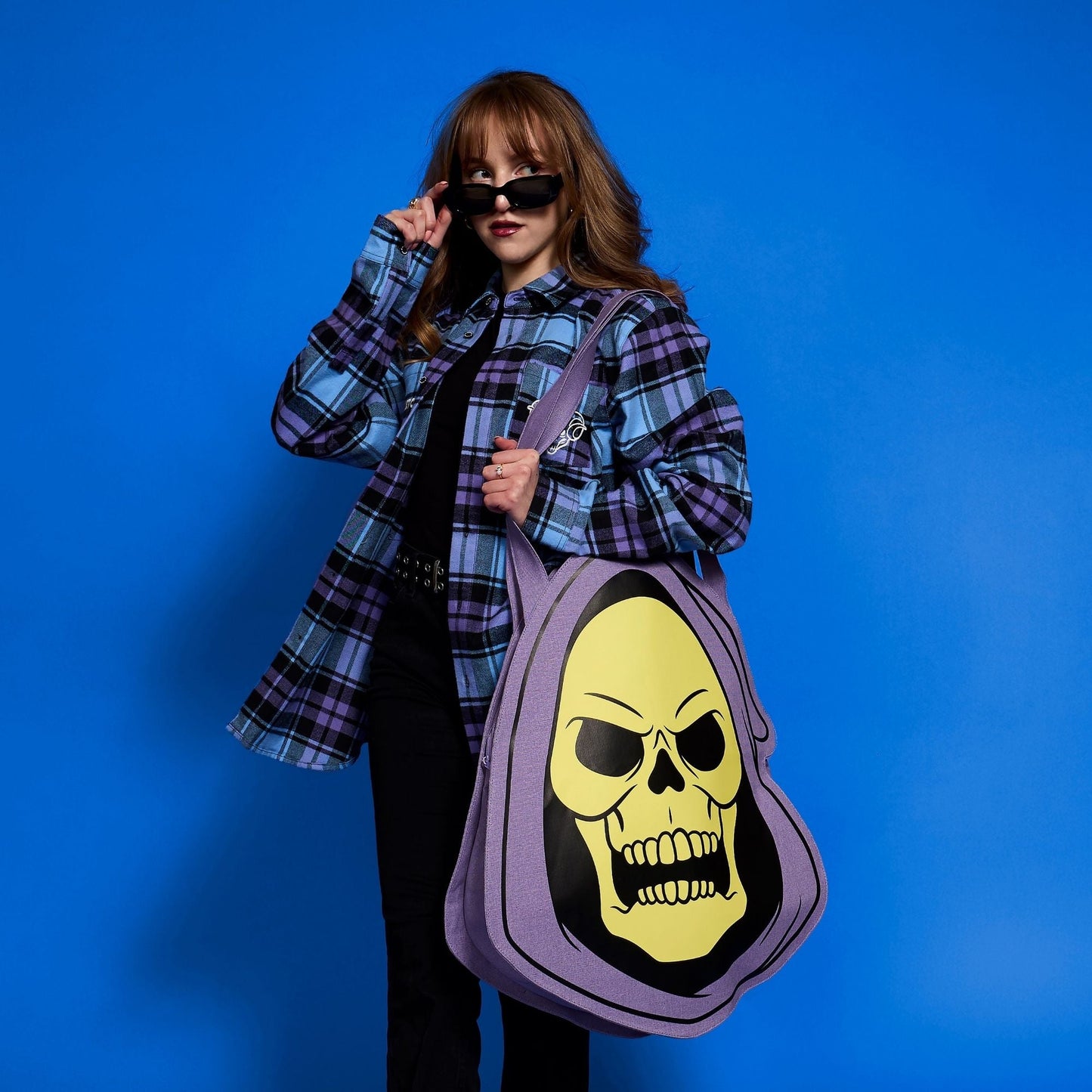 ⚠️PREVENTA IMPORTACIÓN Tote Bolsa Skeletor Cakeworthy brilla en la obscuridad *Se enviará alrededor de 15 a 20 días habiles después de su compra* Masters of the Universe