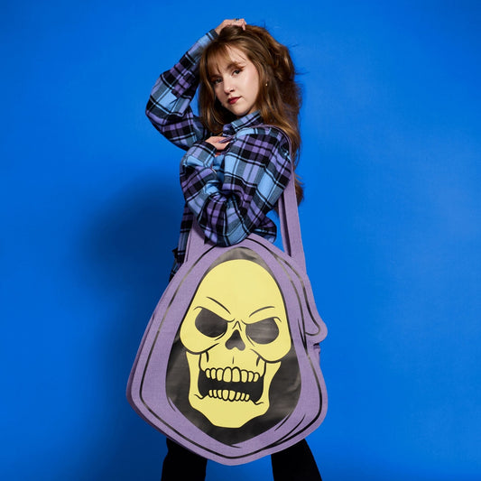 ⚠️PREVENTA IMPORTACIÓN Tote Bolsa Skeletor Cakeworthy brilla en la obscuridad *Se enviará alrededor de 15 a 20 días habiles después de su compra* Masters of the Universe