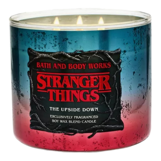 Vela de 3 pabilos The Upside Down - Stranger Things x Bath and Body Works