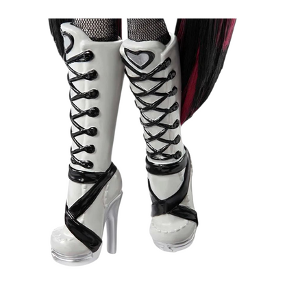 ⚠️Caja muy maltratada⚠️ Monster high Reel drama reproduction año 2025 Draculaura (muchos detalles estéticos en caja por viaje) ideal si coleccionas fuera de caja. Ver fotos.