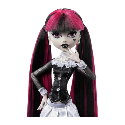 ⚠️Caja muy maltratada⚠️ Monster high Reel drama reproduction año 2025 Draculaura (muchos detalles estéticos en caja por viaje) ideal si coleccionas fuera de caja. Ver fotos.