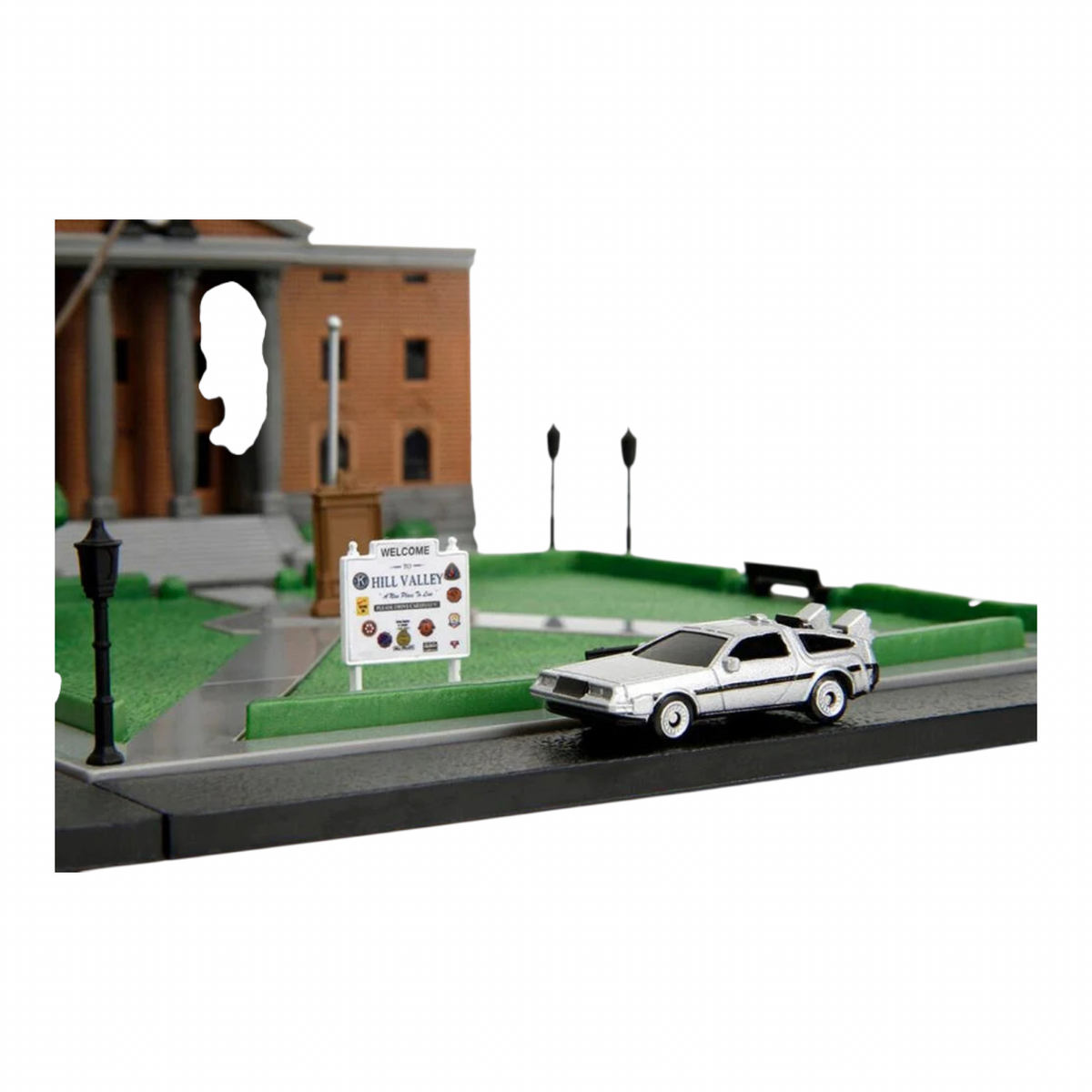 Jada Diecast Diorama Back to the Future Hill Valley Courthouse Nano Scene