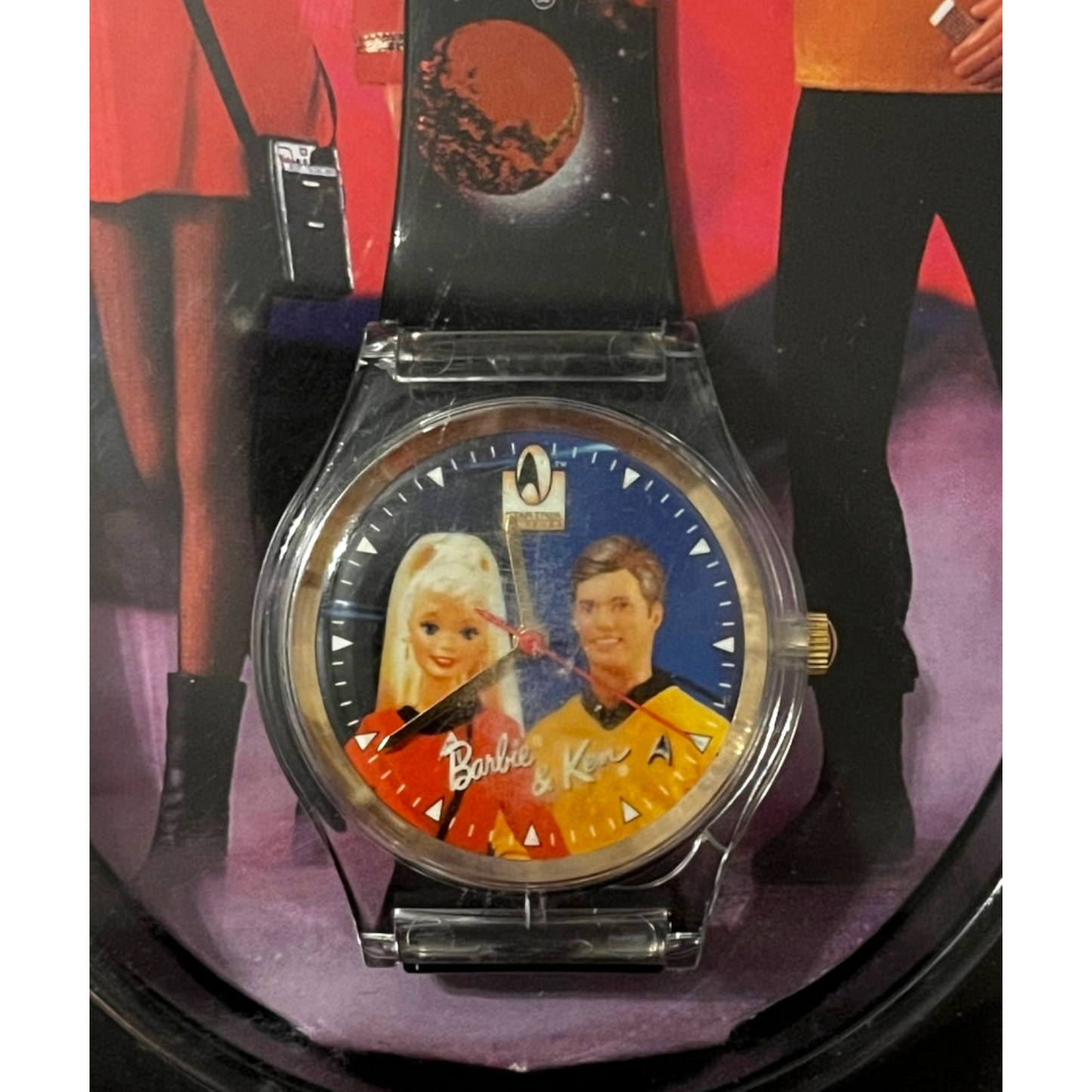 Reloj Vintage Star Trek 30 Aniversario Barbie y Ken con cajita Coleccionable Año 1996 (necesita batería nueva seguramente)