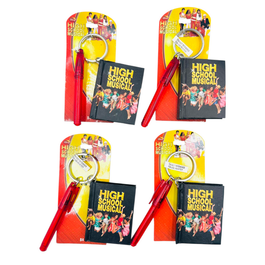 Años 2000s High school Musical Vintage Mini Llavero de libretita y pluma (las plumas seguramente ya no pinten por la edad)